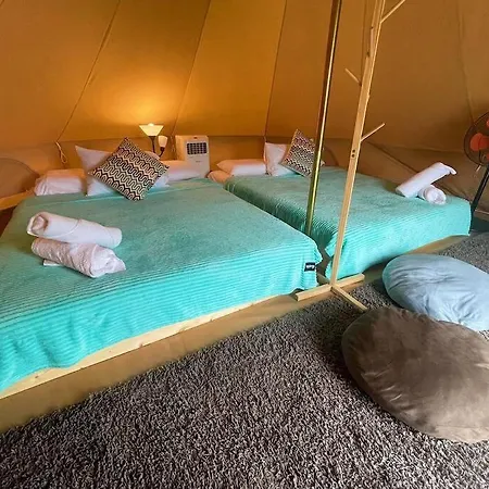 Rembulan Escape - Beachfront Bell Tent Kampung Penarik Exterior photo