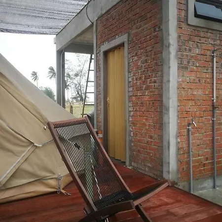 Rembulan Escape - Beachfront Bell Tent Kampung Penarik Exterior photo