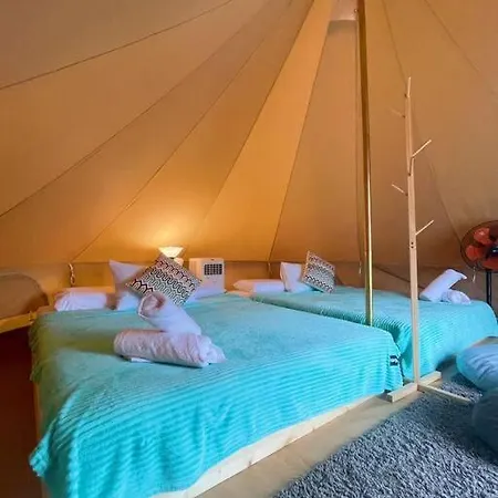 Rembulan Escape - Beachfront Bell Tent Kampung Penarik Exterior photo