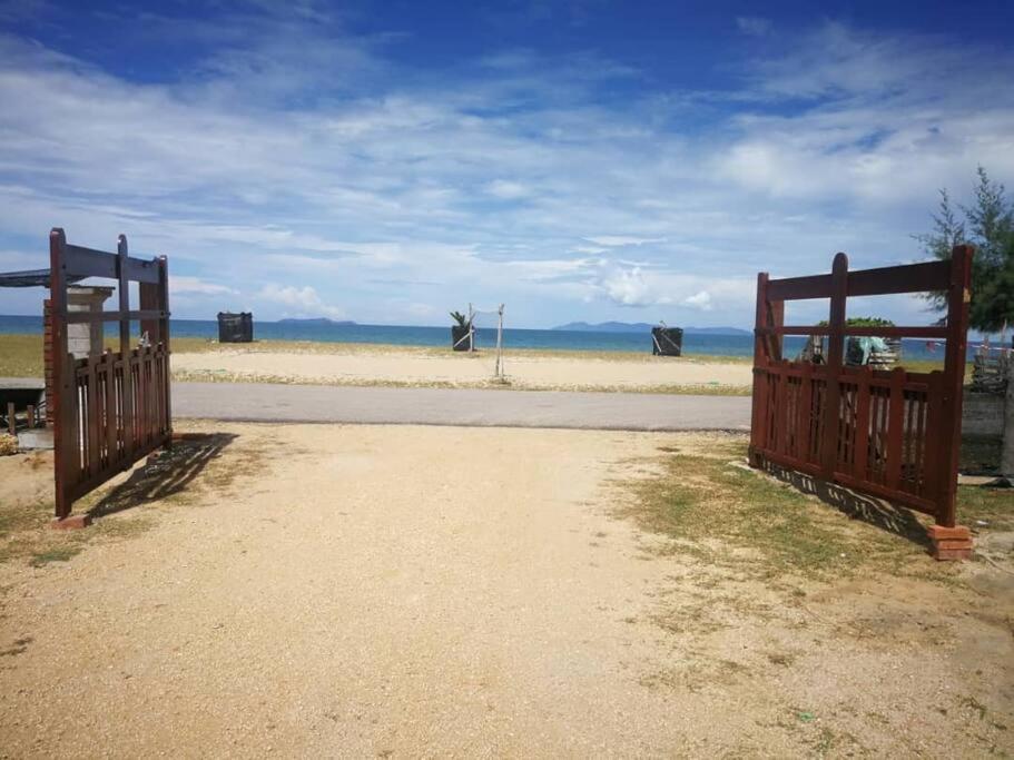 Rembulan Escape - Beachfront Bell Tent * Kampung Penarik